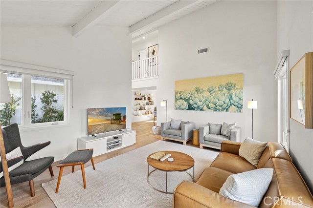 Detail Gallery Image 6 of 41 For 3121 Bern Dr, Laguna Beach,  CA 92651 - 5 Beds | 2/1 Baths