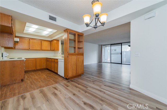 Image 5 of 33 For 63 Carriage Way 239