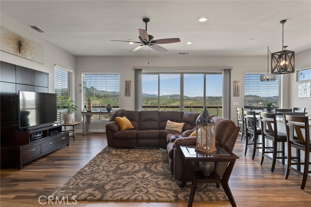 Detail Gallery Image 10 of 73 For 5210 Country Club Dr, Paradise,  CA 95969 - 3 Beds | 2 Baths