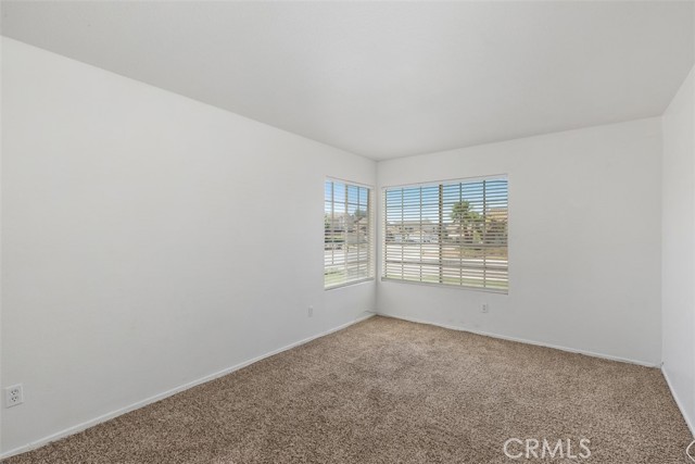 Image 16 of 26 For 24926 Regis Court