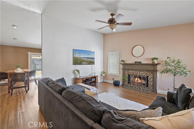 Detail Gallery Image 8 of 43 For 22552 Barcotta, Saugus,  CA 91350 - 3 Beds | 2 Baths