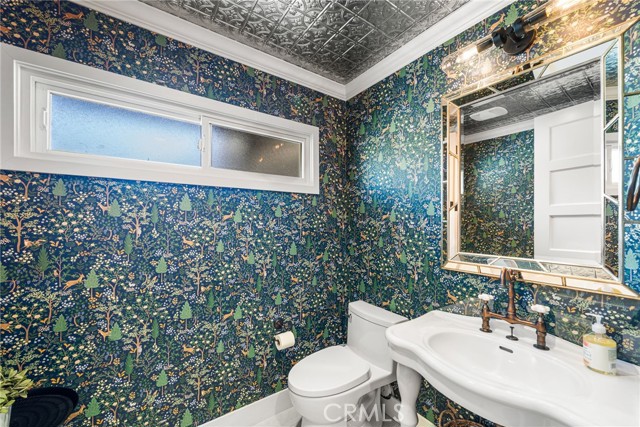 Detail Gallery Image 17 of 23 For 13231 Sandhurst Pl, North Tustin,  CA 92705 - 4 Beds | 2/1 Baths