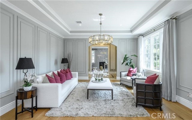 2119 Holly Avenue, Arcadia CA: https://media.crmls.org/medias/8dbd37bc-6338-48e7-a788-81516801f581.jpg