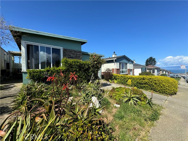 Detail Gallery Image 1 of 32 For 76 Oceanside Dr, Daly City,  CA 94015 - 3 Beds | 2 Baths