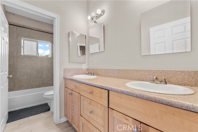 6953 Sierra Avenue, Fontana CA: https://media.crmls.org/medias/8dbdf7c8-da1e-434f-822e-183c9d82ef85.jpg