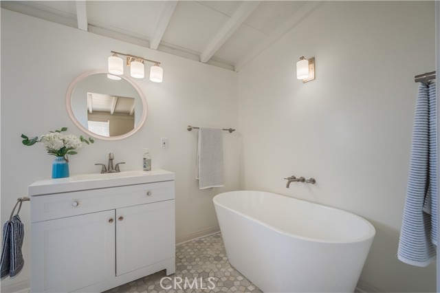 Detail Gallery Image 19 of 36 For 221 S Mall Way, Anaheim,  CA 92804 - 3 Beds | 2 Baths