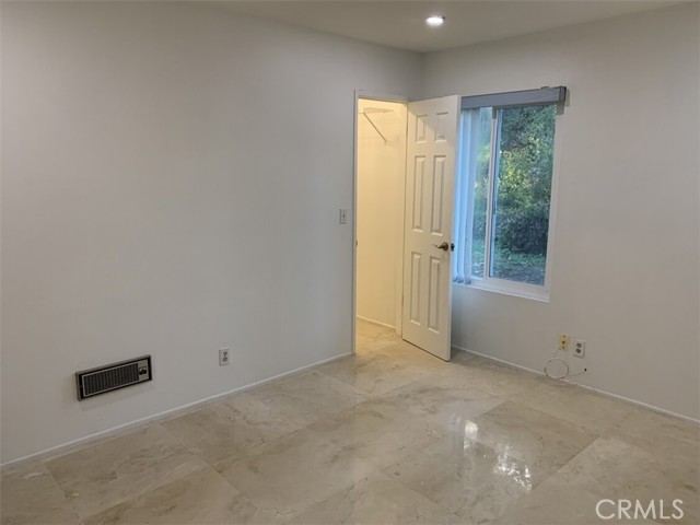 Detail Gallery Image 10 of 11 For 29 Dearborn Pl #7,  Goleta,  CA 93117 - 2 Beds | 1 Baths