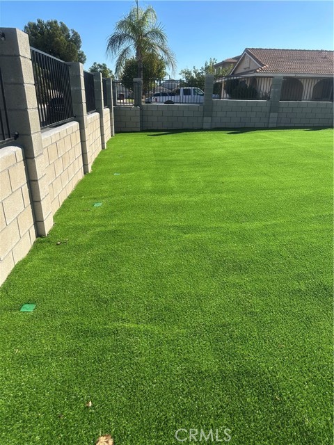 1029 1029 W Madrona, Rialto CA: https://media.crmls.org/medias/8dbeafa3-1a7c-4501-8d0f-628e2a057fb2.jpg