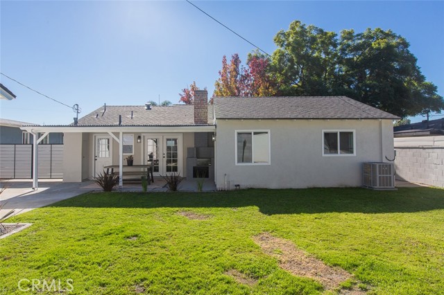 417 W Leeside, Glendora CA: https://media.crmls.org/medias/8dbef154-679f-4bb4-b968-af8f32f9642b.jpg