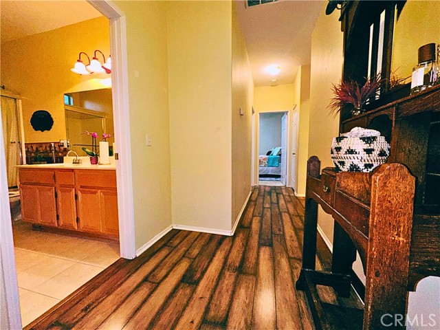 11834 Dellwood, Victorville CA: https://media.crmls.org/medias/8dbf2ce8-3d73-468c-a8c5-dacdb7b052a5.jpg