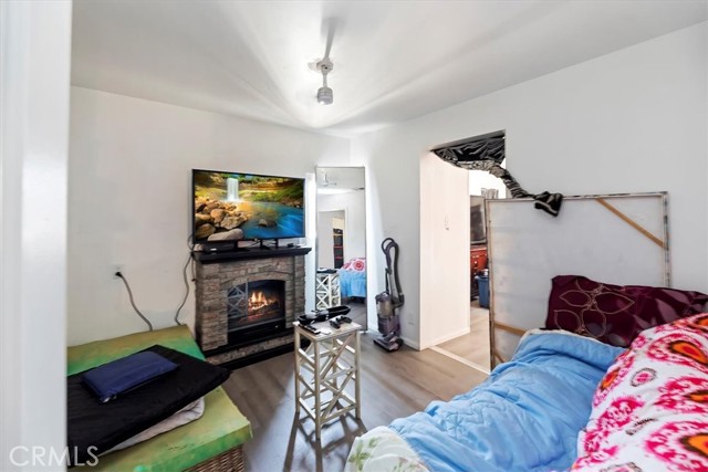 1218 S Sultana Avenue, Ontario CA: https://media.crmls.org/medias/8dbf2ff7-6501-41d2-9836-9af03f09e8e8.jpg