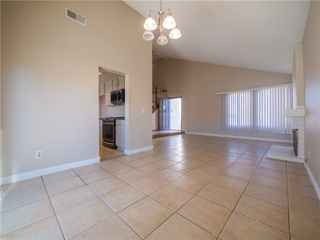 Detail Gallery Image 7 of 34 For 2620 Virginia Way, Ontario,  CA 91761 - 3 Beds | 2/1 Baths