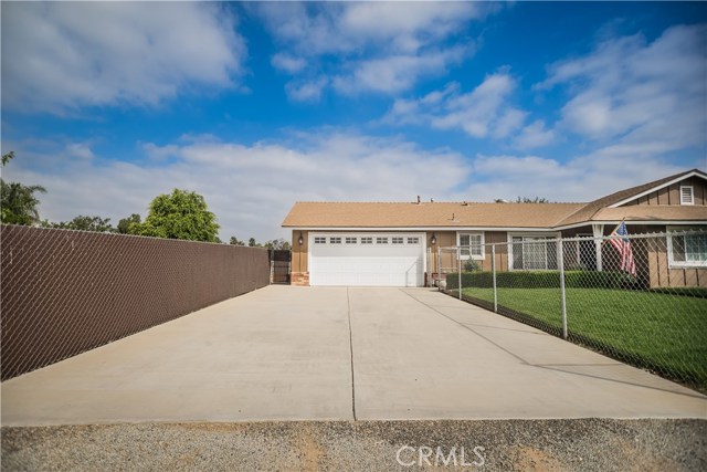 8933 Bold Ruler Ln, Riverside, CA 92509