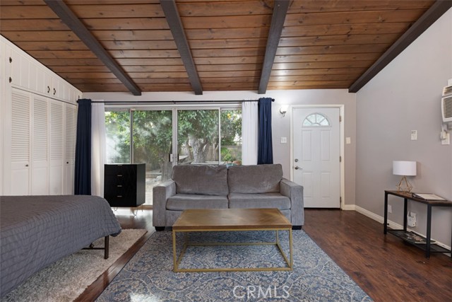 Detail Gallery Image 16 of 30 For 5851 Premiere Ave, Lakewood,  CA 90712 - 3 Beds | 3 Baths