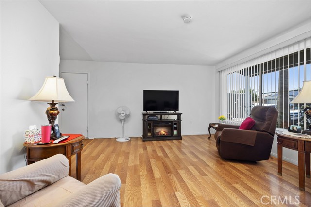 26095 Fairlane Drive, Menifee CA: https://media.crmls.org/medias/8dc16df4-c0cf-4637-a572-11624289cd47.jpg