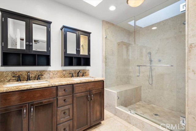 Detail Gallery Image 10 of 17 For 10401 Garden Grove Ave, Porter Ranch,  CA 91326 - 4 Beds | 2 Baths