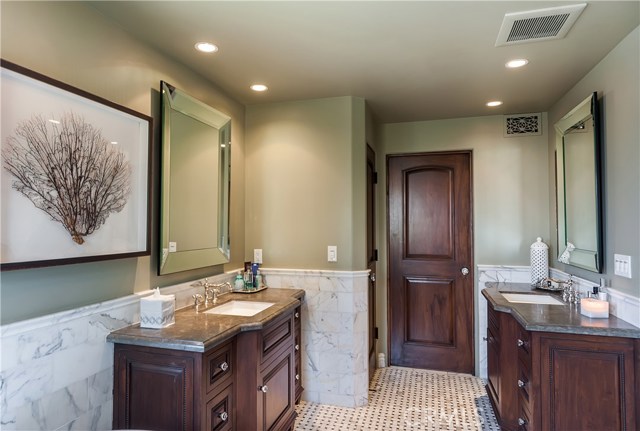 2818 Morningside Drive, Hermosa Beach, California 90254, 5 Bedrooms Bedrooms, ,4 BathroomsBathrooms,Residential,Sold,Morningside,SB17244610