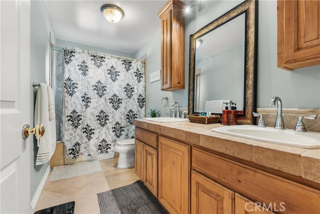 Detail Gallery Image 28 of 44 For 5176 W 134th Pl, Hawthorne,  CA 90250 - 5 Beds | 4/1 Baths