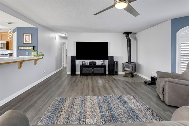 Detail Gallery Image 11 of 59 For 1237 Mono, Pinon Hills,  CA 92372 - 3 Beds | 2 Baths