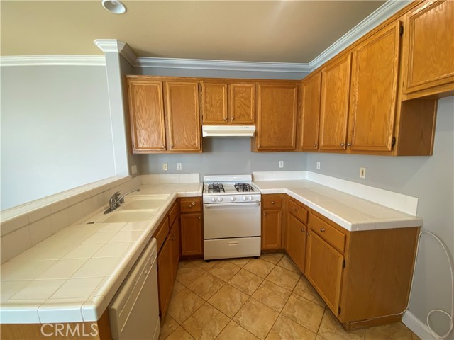 13068 Ansell Court, Garden Grove CA: https://media.crmls.org/medias/8dc4137b-a7e1-4ce0-9ffd-9688e695ecc6.jpg