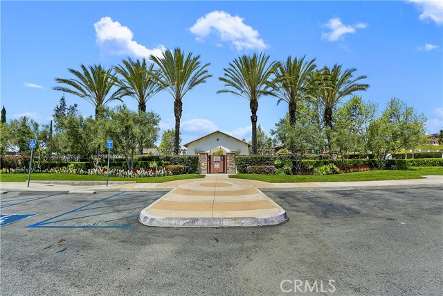 16183 Village Meadow Drive, Riverside CA: https://media.crmls.org/medias/8dc4520e-7ad3-425f-863a-867f1c8c879f.jpg