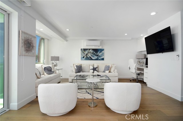 Detail Gallery Image 5 of 20 For 11952 E Whalers Ln, Malibu,  CA 90265 - 2 Beds | 3 Baths