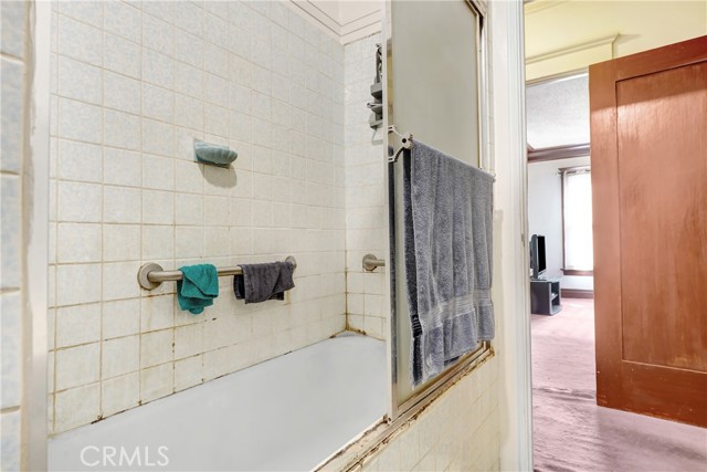 Detail Gallery Image 18 of 35 For 4239 South Raymond Avenue, Los Angeles,  CA 90037 - 2 Beds | 1 Baths