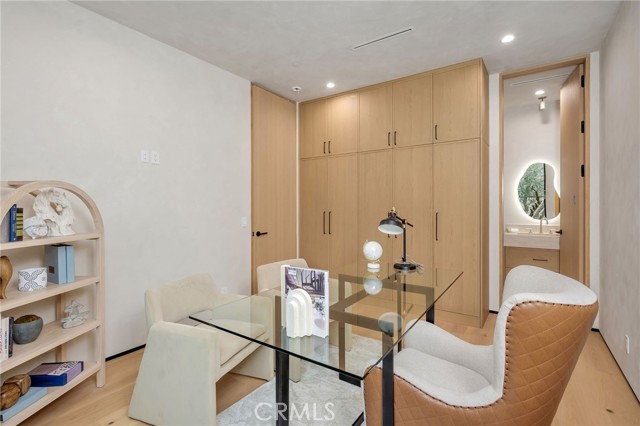 Detail Gallery Image 32 of 72 For 15447 Huston, Sherman Oaks,  CA 91403 - 5 Beds | 5/1 Baths