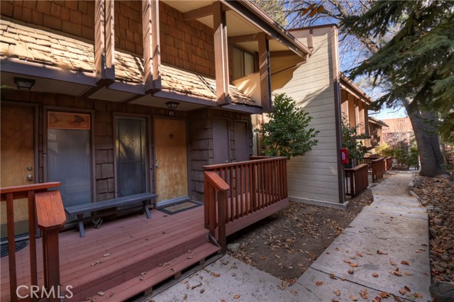 Detail Gallery Image 3 of 36 For 861 Thrush, Big Bear Lake,  CA 92315 - 3 Beds | 2 Baths