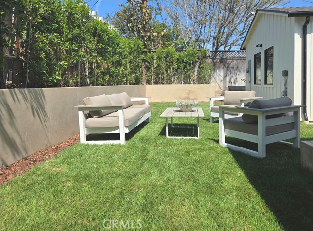 Detail Gallery Image 4 of 48 For 7907 Vicksburg, Los Angeles,  CA 90045 - 4 Beds | 3/1 Baths