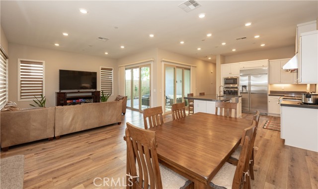 114 Character, Irvine CA: https://media.crmls.org/medias/8dc6175f-7574-4d04-b910-2006013b7ae5.jpg