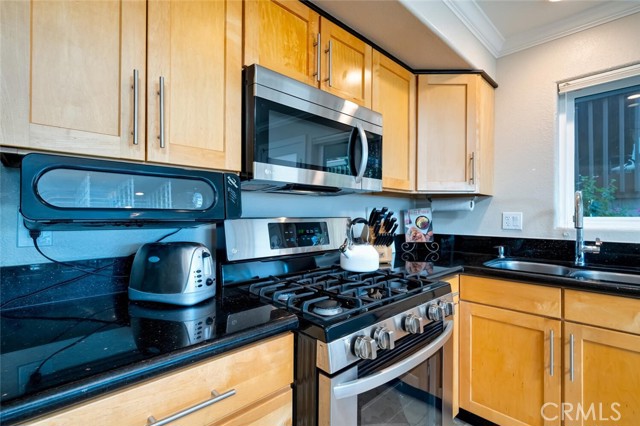 Detail Gallery Image 12 of 33 For 174 Cliff Dr #F,  Laguna Beach,  CA 92651 - 2 Beds | 2 Baths