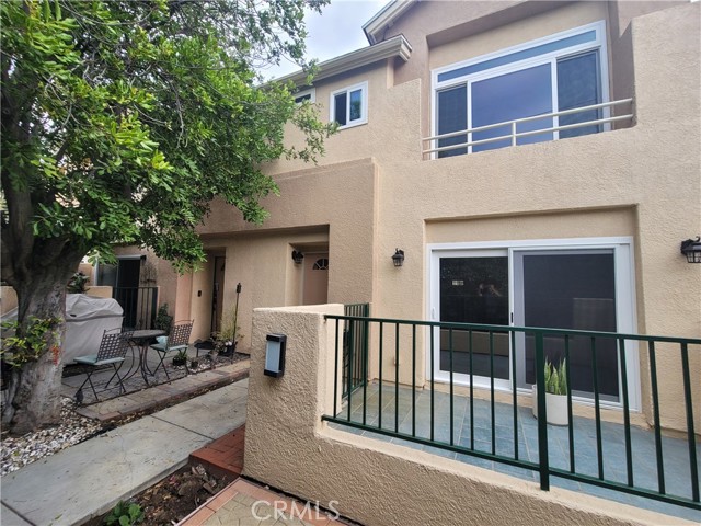11076 Sharp Avenue, Mission Hills (San Fernando) CA: https://media.crmls.org/medias/8dc65bb9-1c0d-4f2f-9023-6e21913d55e0.jpg