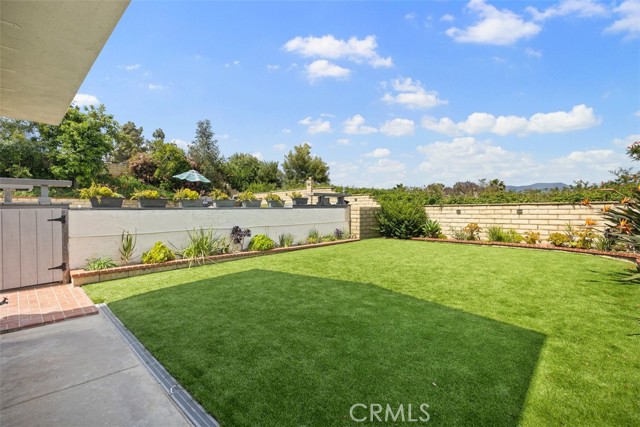 Detail Gallery Image 33 of 53 For 27001 Aldeano Dr, Mission Viejo,  CA 92691 - 4 Beds | 3 Baths