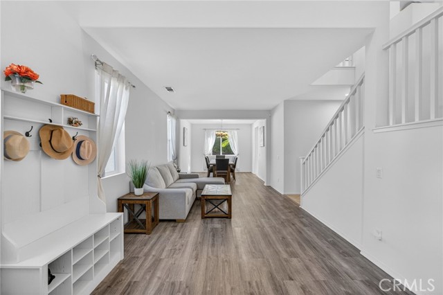 Detail Gallery Image 5 of 58 For 45160 Jumi Cir, Temecula,  CA 92592 - 4 Beds | 3 Baths