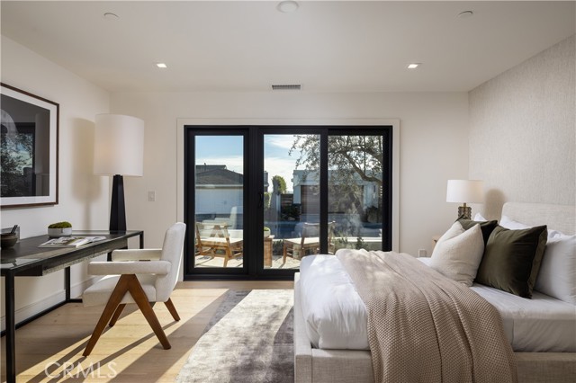 Detail Gallery Image 25 of 50 For 1524 Dolphin Ter, Corona Del Mar,  CA 92625 - 3 Beds | 3/1 Baths