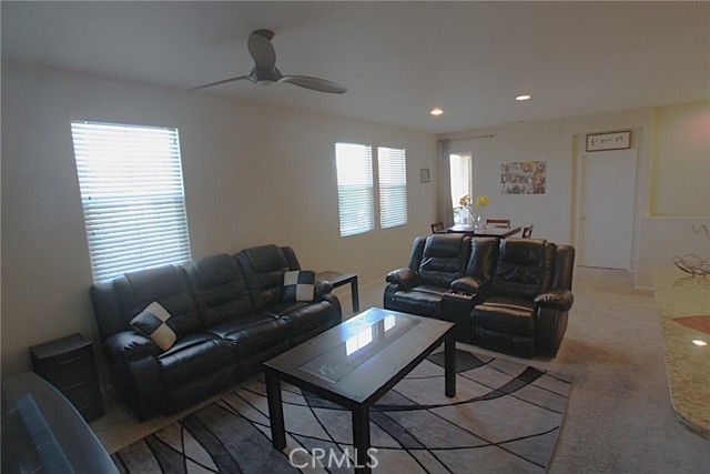 28116 Calle Lumina, Temecula CA: https://media.crmls.org/medias/8dc7ebaf-981e-4b63-b035-ac079d4a271e.jpg