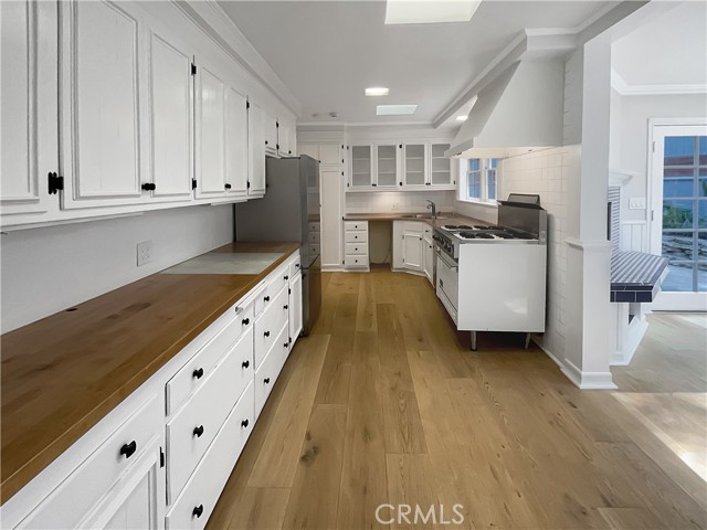 2252 Verde Oak Drive, Los Angeles CA: https://media.crmls.org/medias/8dc8f6f5-9f18-4511-9729-ee4d29514387.jpg