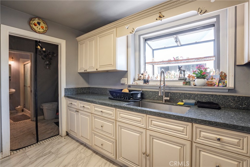 MLS #OC25250361 image #7