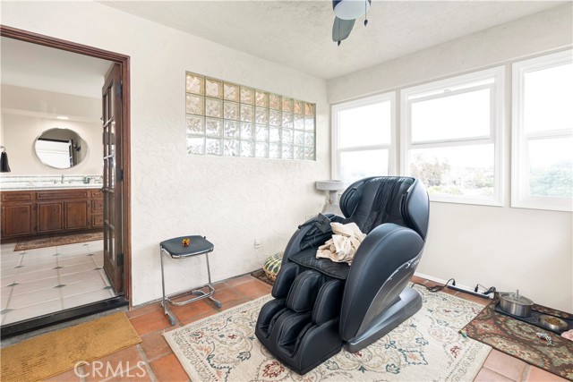 735 Del Valle Drive, Fallbrook CA: https://media.crmls.org/medias/8dc96247-6edb-4c52-b483-cb3f64dddcfc.jpg