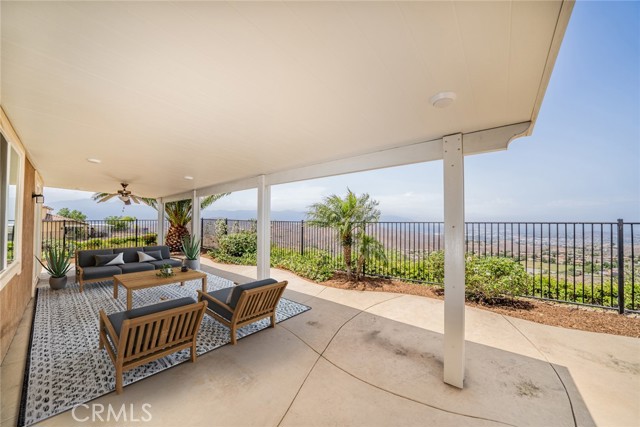 11060 Rocky Ridge Road, Moreno Valley CA: https://media.crmls.org/medias/8dc97726-4543-447f-8893-e3bc9a294d93.jpg