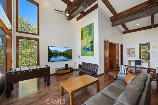 43669 Ridge Crest, Big Bear Lake, CA 92315