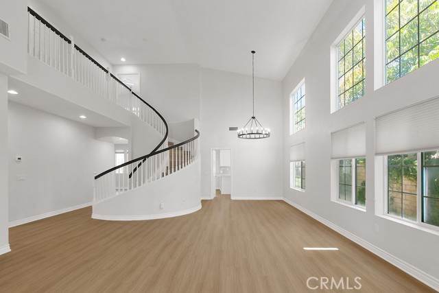 Detail Gallery Image 3 of 31 For 2029 Roadrunner Ave, Newbury Park,  CA 91320 - 4 Beds | 3 Baths