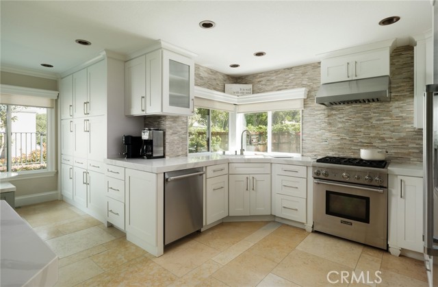 Detail Gallery Image 14 of 44 For 28871 Walnut Grove, Mission Viejo,  CA 92692 - 5 Beds | 4 Baths