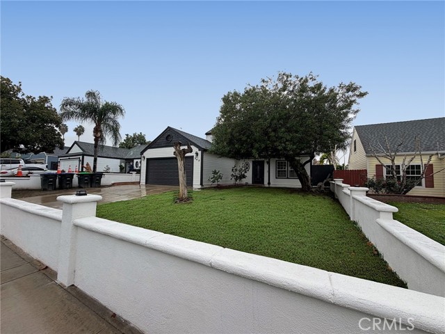 949 Oak Glen Ln, Colton, CA 92324 photo 4