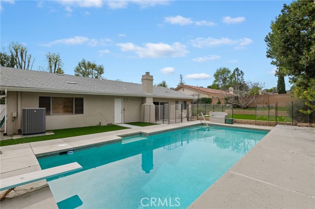 Detail Gallery Image 3 of 22 For 18937 Olympia, Porter Ranch,  CA 91326 - 4 Beds | 2/1 Baths