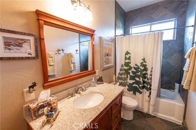 Detail Gallery Image 41 of 44 For 39255 Seminole, Fawnskin,  CA 92333 - 5 Beds | 4/1 Baths