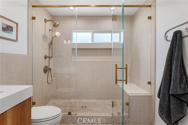 Detail Gallery Image 25 of 42 For 5607 Royer Ave, Woodland Hills,  CA 91367 - 4 Beds | 2 Baths