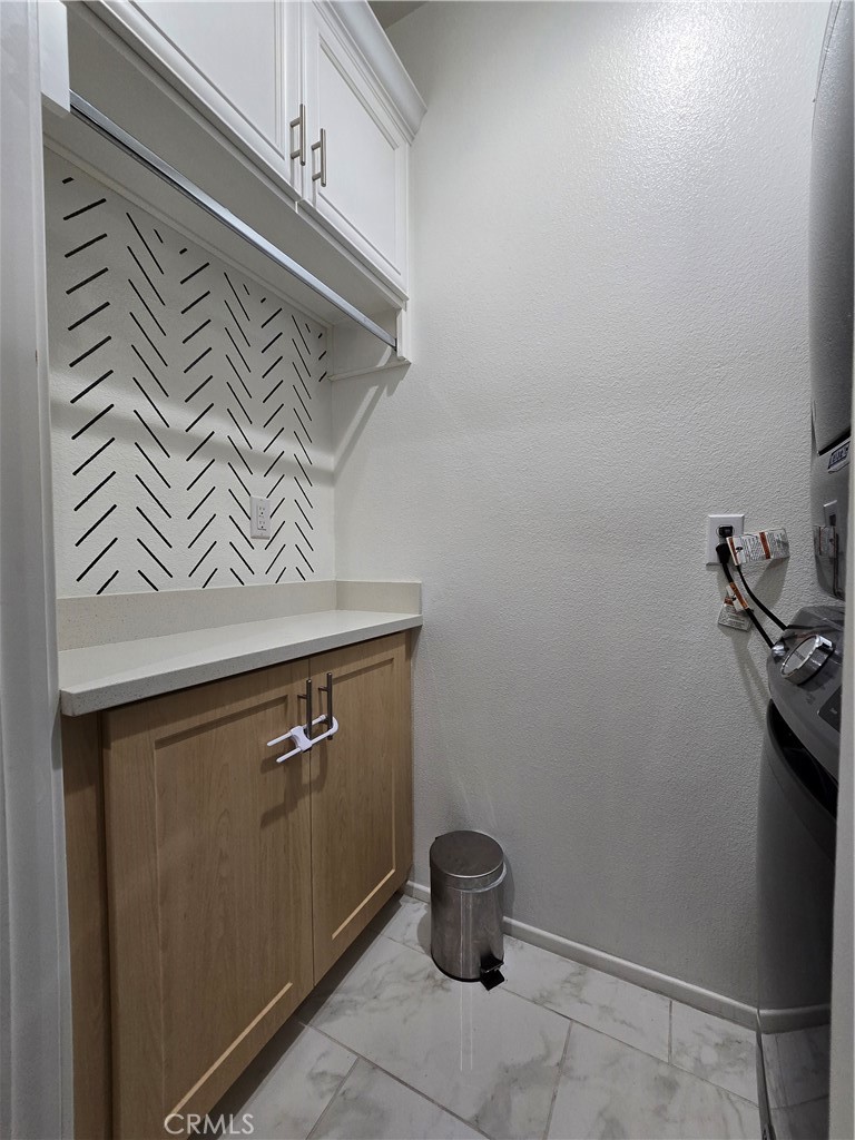 https://media.crmls.org/medias/8dcf557e-ddf5-494d-b3d4-cee6b2ae9456.jpg?preset=X-Large