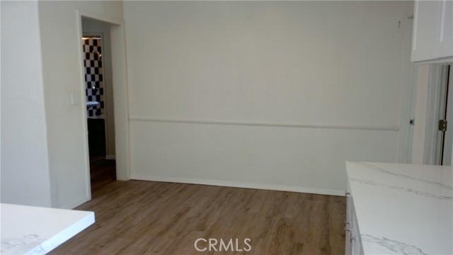 2420 Maine Avenue, Long Beach CA: https://media.crmls.org/medias/8dd01d52-190b-4ef0-aa57-830a2fd5a7de.jpg